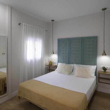 Beautiful Blue Triana Apartment Sevilla Exteriör bild