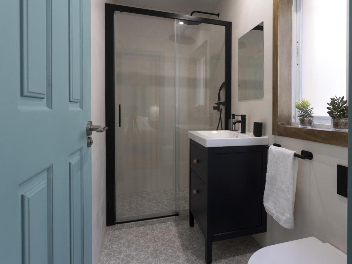 Beautiful Blue Triana Apartment Sevilla Exteriör bild