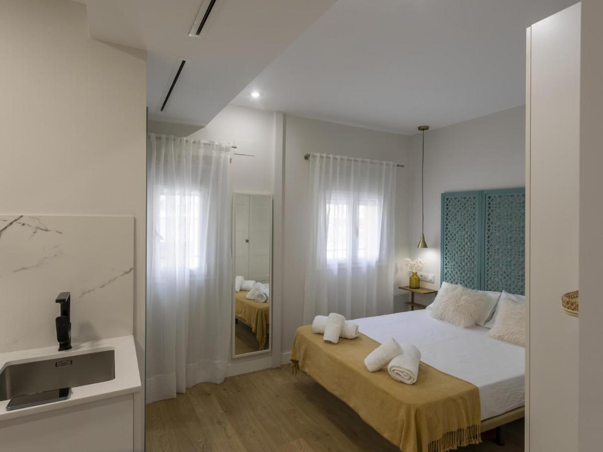 Beautiful Blue Triana Apartment Sevilla Exteriör bild